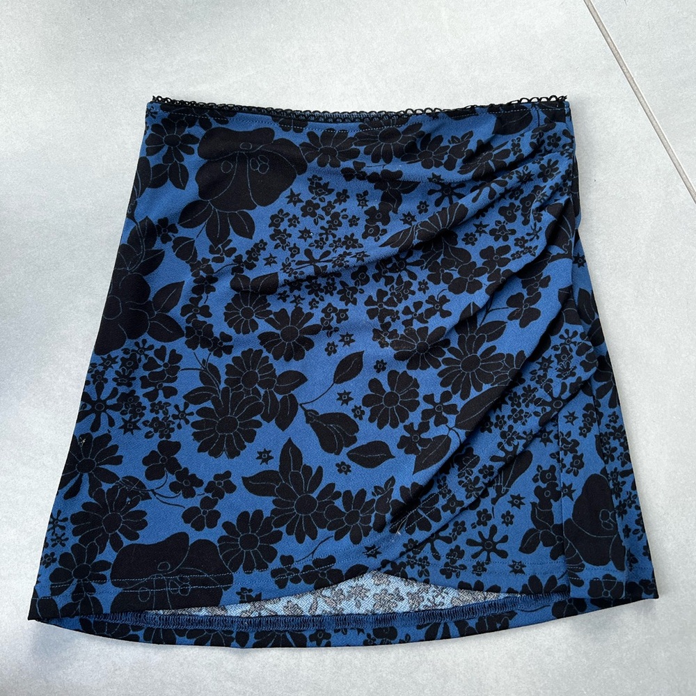 Urban Outfitters blue floral mini skirt